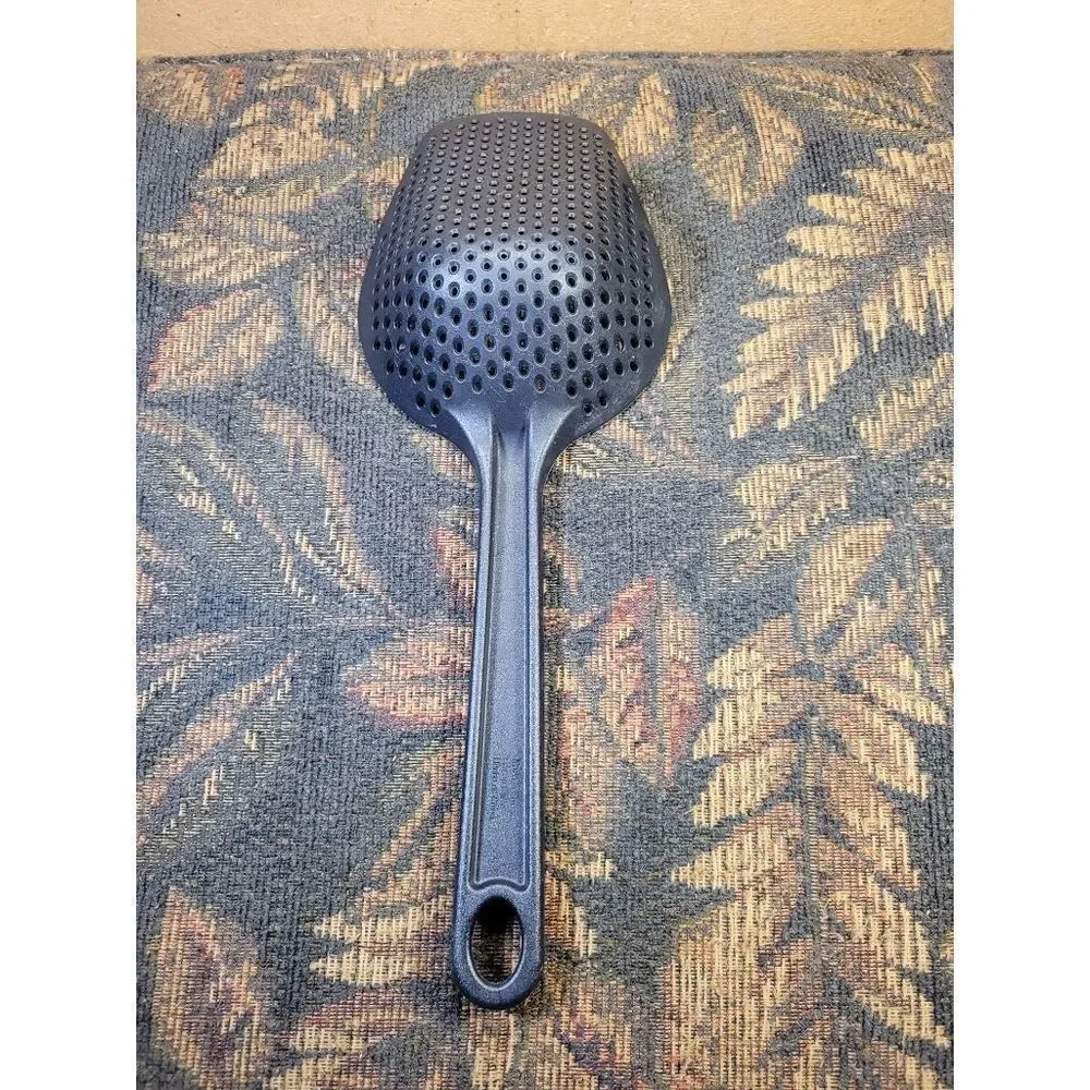 Large Black Scoop Colander